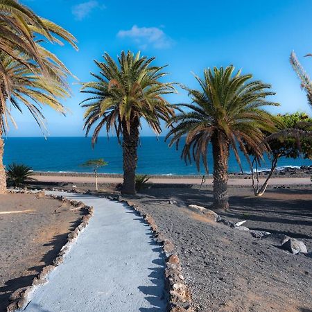 Luxury Estudio En Playa Roca A Primera Linea Del Mar Costa Teguise Bagian luar foto