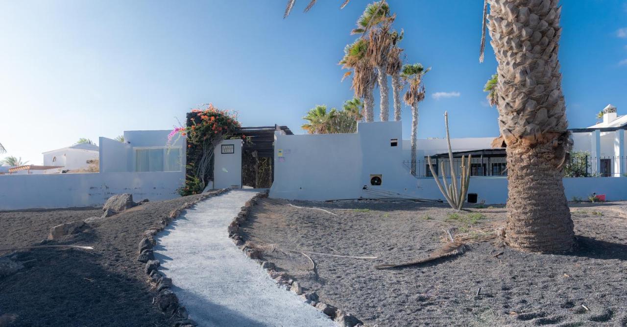Luxury Estudio En Playa Roca A Primera Linea Del Mar Costa Teguise Bagian luar foto