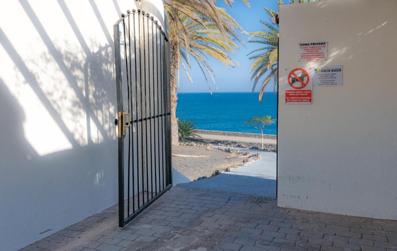 Luxury Estudio En Playa Roca A Primera Linea Del Mar Costa Teguise Bagian luar foto