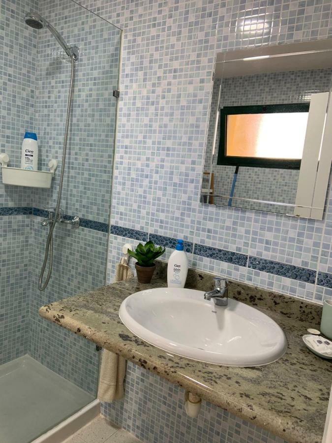 Luxury Estudio En Playa Roca A Primera Linea Del Mar Costa Teguise Bagian luar foto